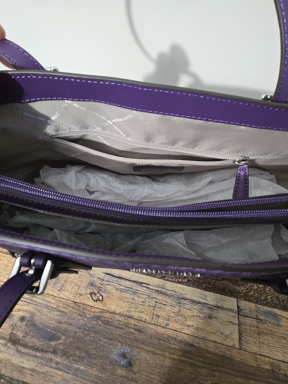 Michael Kors Voyager Colorblock Tote - Picture 6 of 8